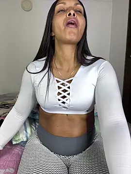 Snapshot of sandylau chatting on 17, 6, 2026 sandylau online show from 17, 6, 2026