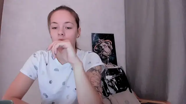 Snapshot of why_again_me chatting on 3, 2, 2025 why again me online show from 3, 2, 2025