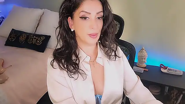 Wonderful Woman online show from 25, 10, 2025