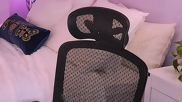 Wonderful Woman online show from 7, 1, 2026