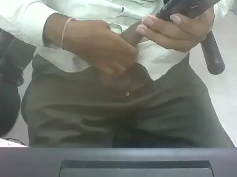 Snapshot of lltstr52 chatting on 27, 3, 2026 lltstr52 online show from 27, 3, 2026