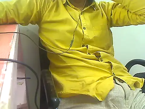 Snapshot of lltstr52 chatting on 30, 5, 2026 lltstr52 online show from 30, 5, 2026