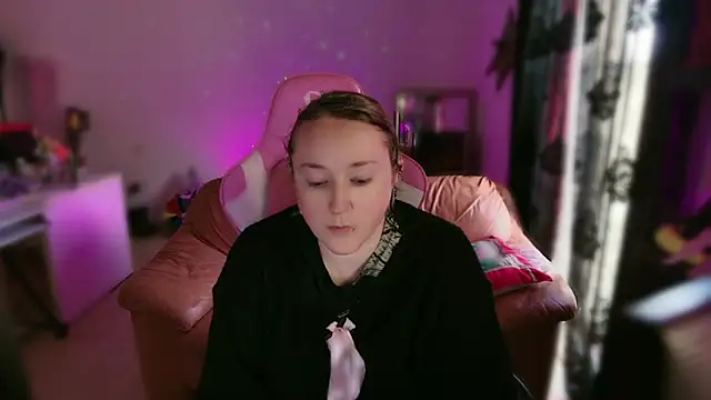 kisicaxx online show from 27, 2, 2025