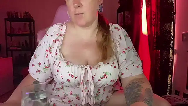 Snapshot of kisicaxx chatting on 7, 7, 2026 kisicaxx online show from 7, 7, 2026