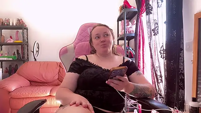 kisicaxx online show from 2, 6, 2026