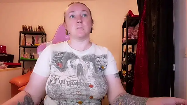 kisicaxx online show from 29, 10, 2025