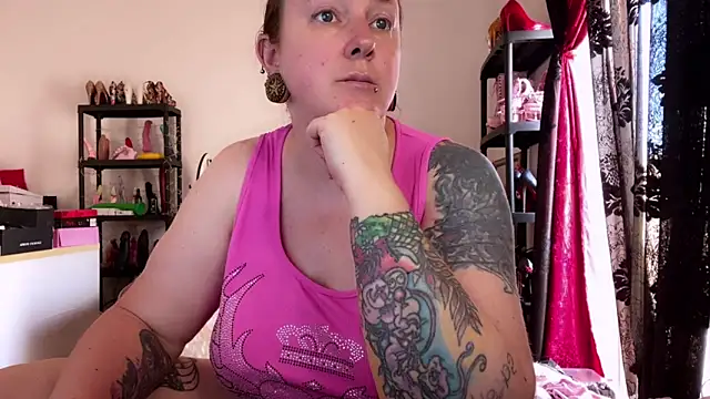 kisicaxx online show from 13, 5, 2026