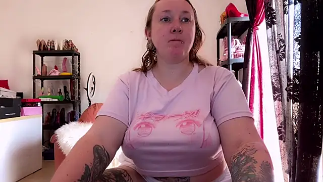 kisicaxx online show from 12, 5, 2026
