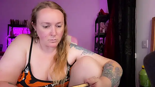 kisicaxx online show from 30, 10, 2025