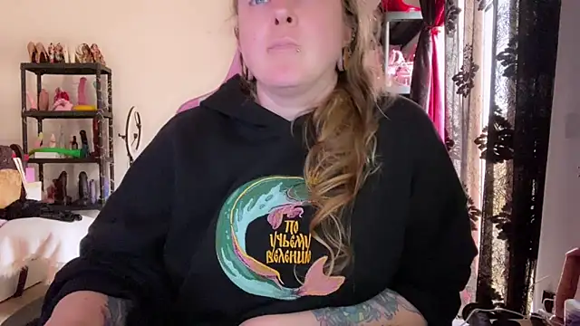 kisicaxx online show from 9, 3, 2026