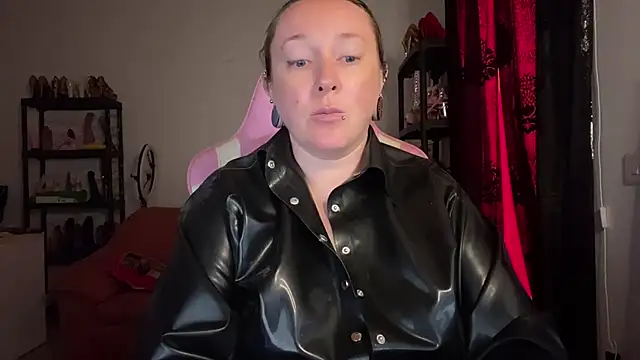 Snapshot of kisicaxx chatting on 17, 7, 2026 kisicaxx online show from 17, 7, 2026