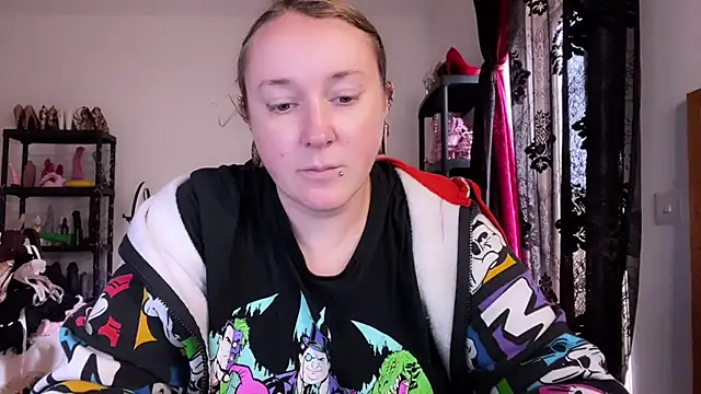 kisicaxx online show from 7, 1, 2026