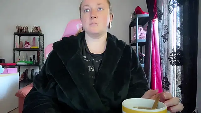 kisicaxx online show from 31, 3, 2026