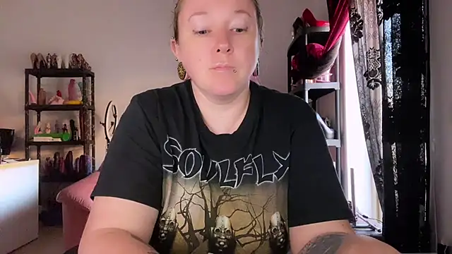 Snapshot of kisicaxx chatting on 5, 7, 2026 kisicaxx online show from 5, 7, 2026