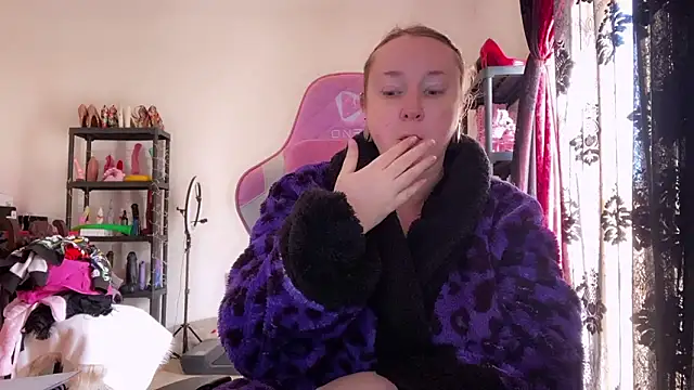 kisicaxx online show from 17, 1, 2026