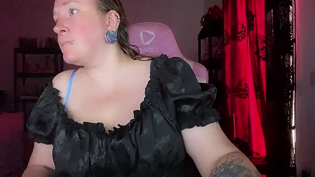 Snapshot of kisicaxx chatting on 3, 7, 2026 kisicaxx online show from 3, 7, 2026