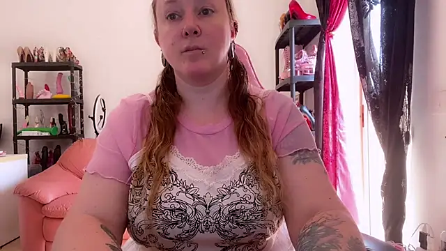 kisicaxx online show from 4, 6, 2026