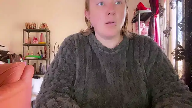 kisicaxx online show from 10, 3, 2026