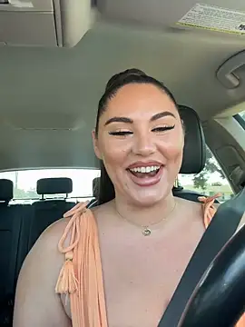 lovely beast online show from 25, 11, 2025