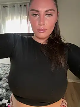 lovely beast online show from 5, 2, 2026