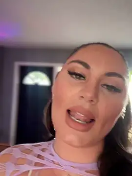 lovely beast online show from 9, 4, 2026