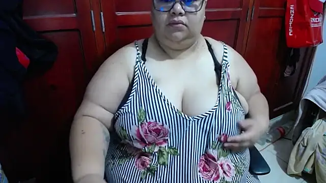 Snapshot of hotlesby4uxxx chatting on 23, 5, 2026 hotlesby4uxxx online show from 23, 5, 2026