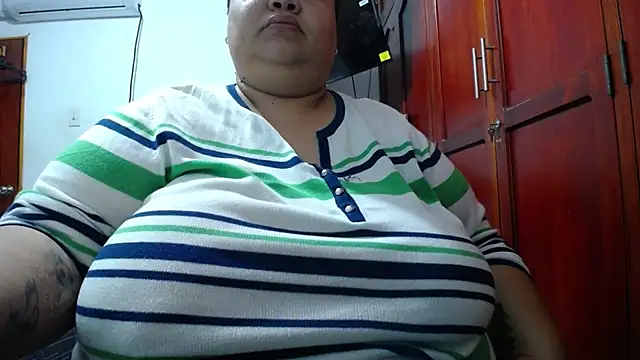 Snapshot of hotlesby4uxxx chatting on 26, 4, 2026 hotlesby4uxxx online show from 26, 4, 2026