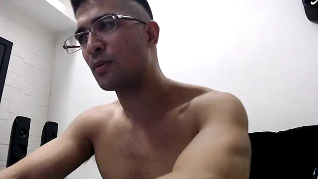 Snapshot of SebastianReiss chatting on 1, 2, 2025 SebastianReiss online show from 1, 2, 2025