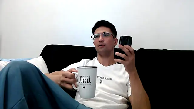 Snapshot of SebastianReiss chatting on 20, 3, 2025 SebastianReiss online show from 20, 3, 2025