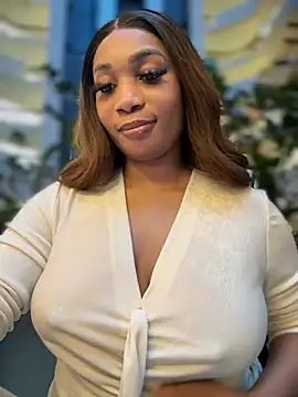 Snapshot of __Nessa__ chatting on 22, 12, 2024 Nessa online show from 22, 12, 2024
