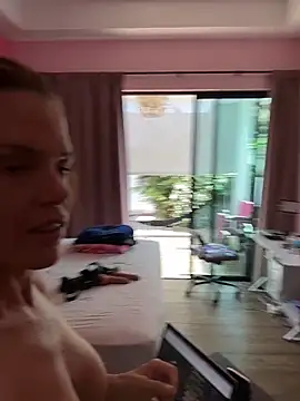 Snapshot of mommyselenafit_ chatting on 15, 5, 2026 mommyselenafit online show from 15, 5, 2026