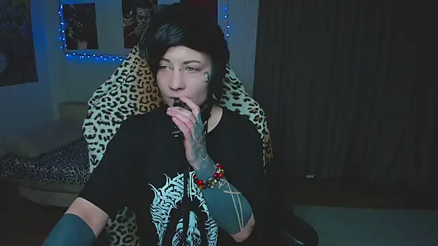 Snapshot of acid_trip1l chatting on 13, 10, 2025 acid trip1l online show from 13, 10, 2025