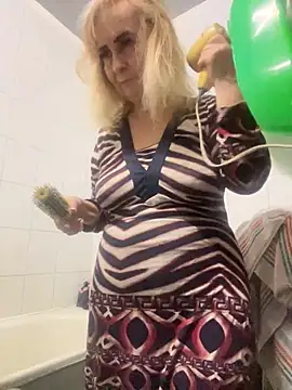 Snapshot of Irina2909@xh chatting on 18, 10, 2025 Irina2909xh online show from 18, 10, 2025