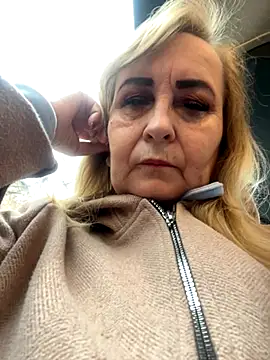 Snapshot of Irina2909@xh chatting on 27, 11, 2025 Irina2909xh online show from 27, 11, 2025