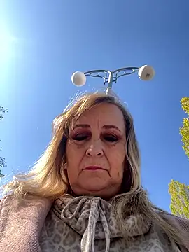 Irina2909xh online show from 4, 5, 2026