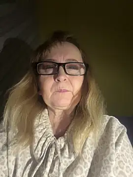 Irina2909xh online show from 18, 2, 2026