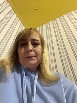 Snapshot of Irina2909@xh chatting on 20, 10, 2025 Irina2909xh online show from 20, 10, 2025