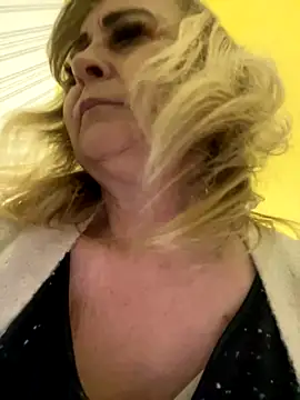 Snapshot of Irina2909@xh chatting on 30, 10, 2025 Irina2909xh online show from 30, 10, 2025