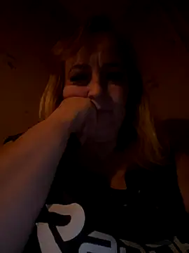 Snapshot of Irina2909@xh chatting on 14, 11, 2025 Irina2909xh online show from 14, 11, 2025