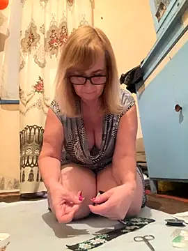 Snapshot of Irina2909@xh chatting on 16, 11, 2025 Irina2909xh online show from 16, 11, 2025