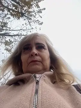 Snapshot of Irina2909@xh chatting on 5, 11, 2025 Irina2909xh online show from 5, 11, 2025