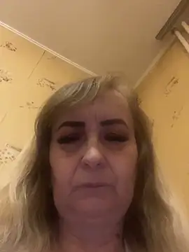 Snapshot of Irina2909@xh chatting on 12, 10, 2025 Irina2909xh online show from 12, 10, 2025