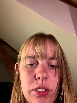 MissGirly online show from 1, 10, 2025