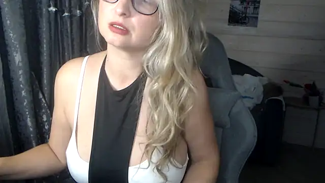 RubiLakros online show from 24, 10, 2025