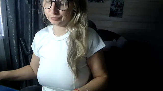 RubiLakros online show from 3, 11, 2025