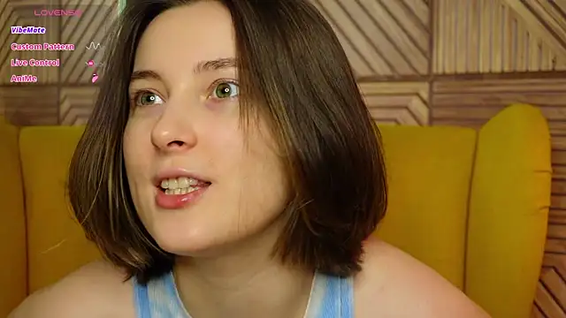 Snapshot of BeckyMartens chatting on 11, 3, 2025 BeckyMartens online show from 11, 3, 2025