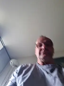 Snapshot of markoh70 chatting on 13, 9, 2025 markoh70 online show from 13, 9, 2025