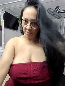 Ameliarizo online show from 5, 4, 2026