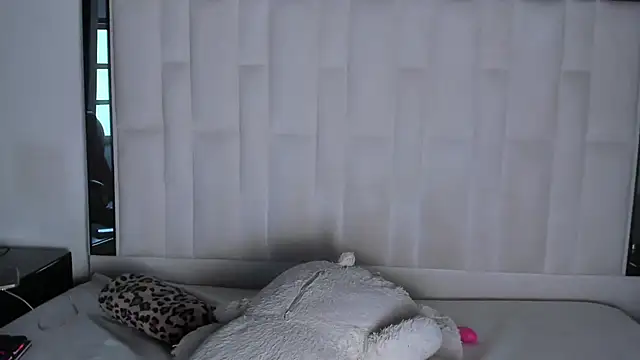 Snapshot of valentina_fi chatting on 17, 11, 2025 valentina fi online show from 17, 11, 2025