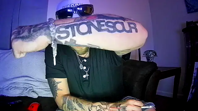Livingpuddle online show from 9, 7, 2026